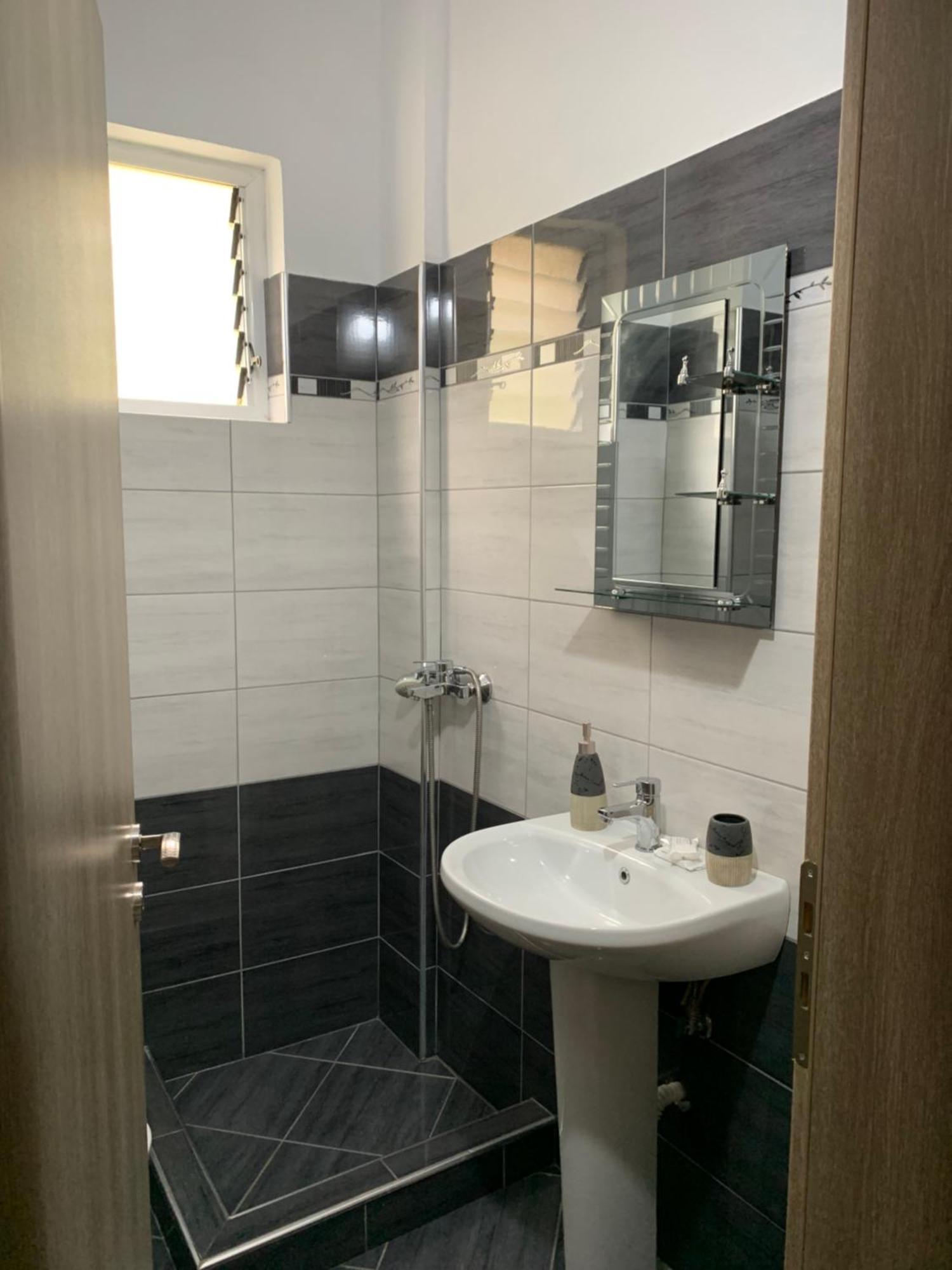 Melina House Apartment Sarande Ngoại thất bức ảnh